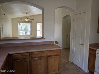 2226 W Silverbell Oasis Way, Tucson, AZ 85745 - photo 5