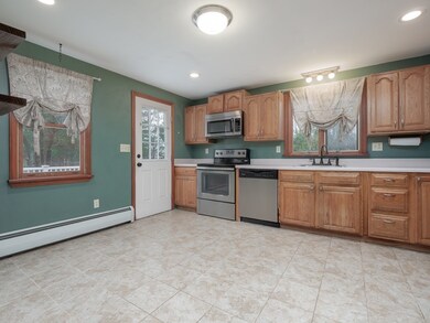 8 Weaver St, West Wareham, MA 02576 - photo 6