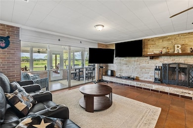 180 Freeman Cir, George West, TX 78022 - photo 7