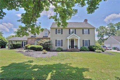 4966 Meadowview Dr, Macungie, PA 18062 - photo 2