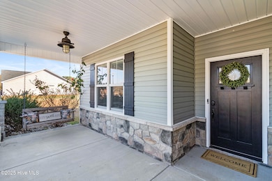 320 Fairfax Dr, Sanford, NC 27332 - photo 4