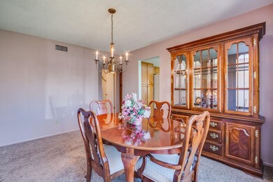 Formal Dining