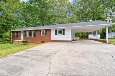 227 Oakgrove Rd, Asheboro, NC 27205 - photo 2