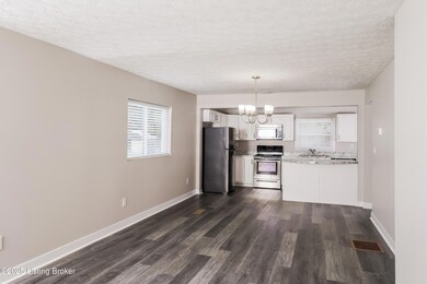 006-photo-living-room-9428888