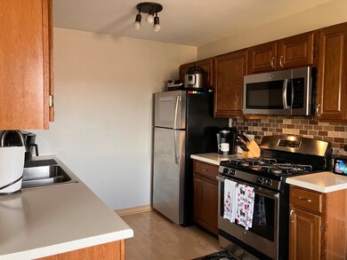 636 Mallard Ct unit 2D, Bartlett, IL 60103 - photo 2