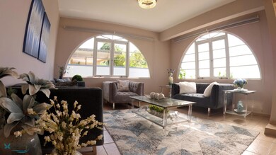 FORMAL LIVING