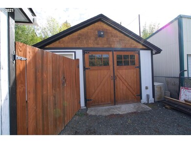 120 N Clark St, Canyon City, OR 97820 - photo 4