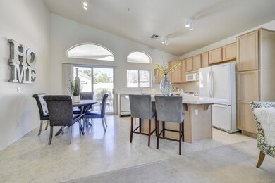 007_Casual Dining-Kitchen