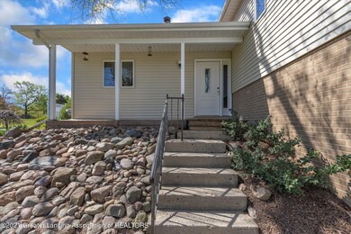 06-472-S-Waverly-Rd-WindowStill-Real-Est