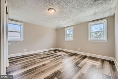 8446 Oakleigh Rd, Parkville, MD 21234 - photo 6