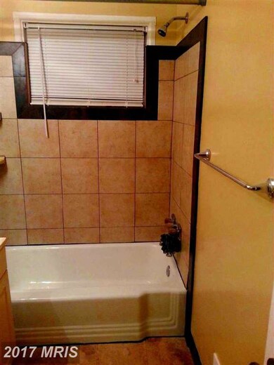 2421 Kent Village Place, Hyattsville, MD 20785 - photo 5