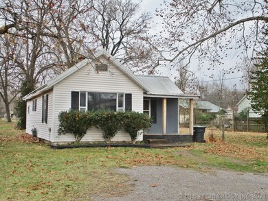 304 Earl St, Tahlequah, OK 74464 - photo 3
