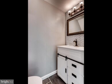 6905 Jones View Dr unit 3A, Baltimore, MD 21209 - photo 7