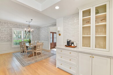 304 Lakeview Cir, Friendswood, TX 77546 - photo 7