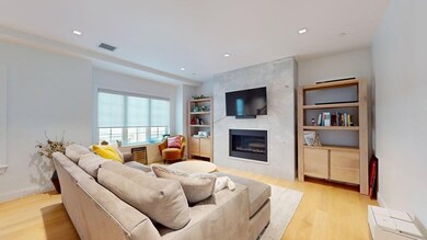 21 Crowninshield Rd unit 17, Brookline, MA 02446 - photo 2