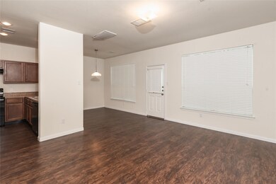 5830 Northern Oak St, Houston, TX 77016 - photo 2