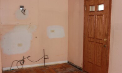 6404 S Lavergne Ave, Chicago, IL 60638 - photo 3