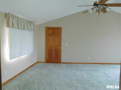5003 N Koerner Rd, Peoria, IL 61615 - photo 4