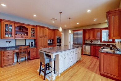 21 Granite St, Medfield, MA 02052 - photo 4