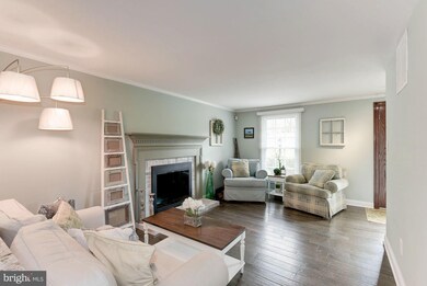 2902 Rock Manor Ct, Herndon, VA 20171 - photo 5