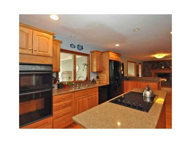 34 Potter Rd, Wakefield, RI 02879 - photo 6