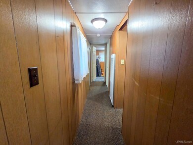 9970 N Graves Rd, Manistique, MI 49854 - photo 6