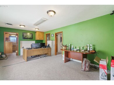 705 Queen Ave SW, Albany, OR 97321 - photo 3