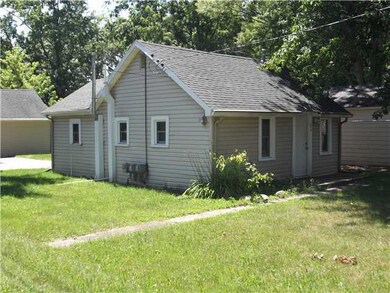 835 Ferley St, Lansing, MI 48911 - photo 2