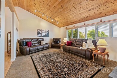 2064 S Stone Ridge Way, Boise, ID 83712 - photo 7