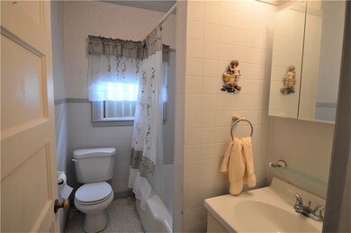 1st floor bath