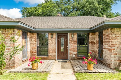 57 Fulton Dr N, Alvin, TX 77511 - photo 4