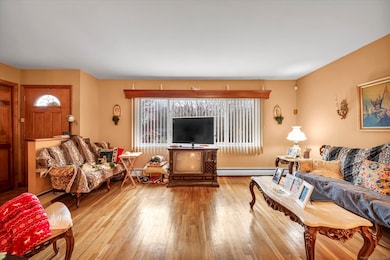 42 Wendy Rd, Trumbull, CT 06611 - photo 6