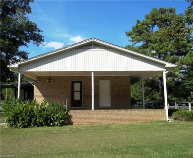 2222 Danny Bell Rd, Asheboro, NC 27205 - photo 3