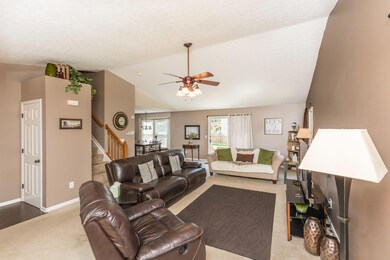 1361 Laforge St-06