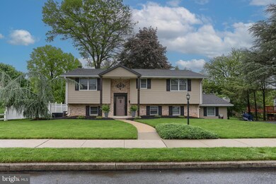 937 E Walnut St, Palmyra, PA 17078 - photo 2