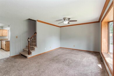 1403 W 2nd St, Cedar Falls, IA 50613 - photo 6