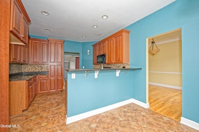2 Kitchen 5