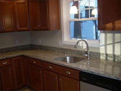 7 Hampshire Cir, Methuen, MA 01844 - photo 6