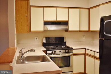 6225 Sandpiper Ct, Elkridge, MD 21075 - photo 3