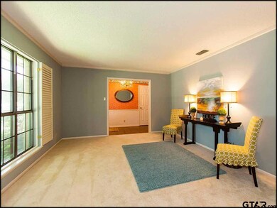 8215 Cambridge Rd, Tyler, TX 75703 - photo 5