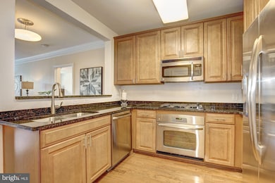 Dominion Heights unit 207, Arlington, VA 22207 - photo 3