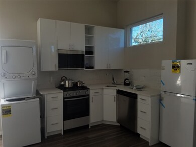 5722 Cullen Blvd unit B, Houston, TX 77021 - photo 3