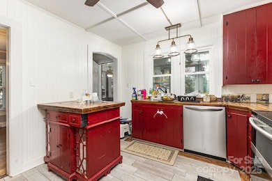 515 S Ashe Ave, Newton, NC 28658 - photo 6