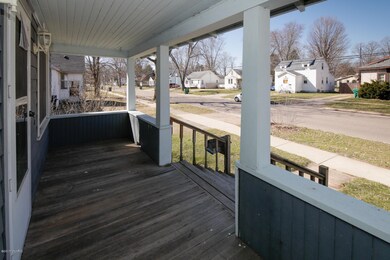 618 Constantine St-103