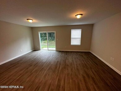 8204 Halls Hammock Ct, Jacksonville, FL 32244 - photo 4