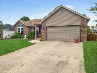 1912 Wellington Ln, Maryville, IL 62062 - photo 2