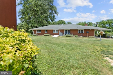 109 S Whissen St, Edinburg, VA 22824 - photo 7