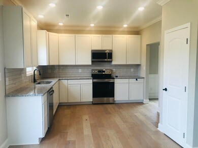 6161321E-ACFD-49D6-A688-A96D58573A9B