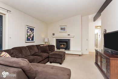 Living Room 7572-SMALL