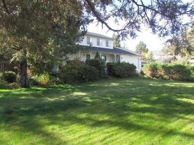 20835 Rorick Dr, Bend, OR 97701 - photo 2